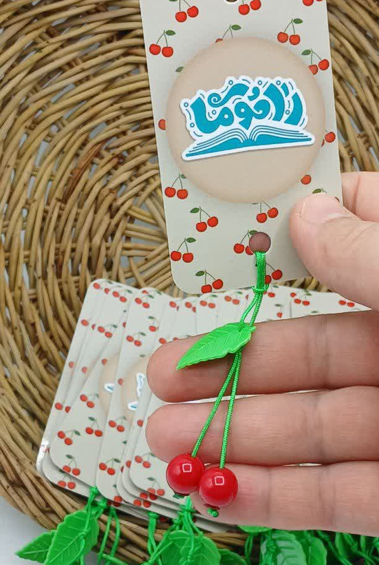 آویز گوشی آلبالویی